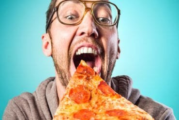 180130 eating pizza breakfast feature