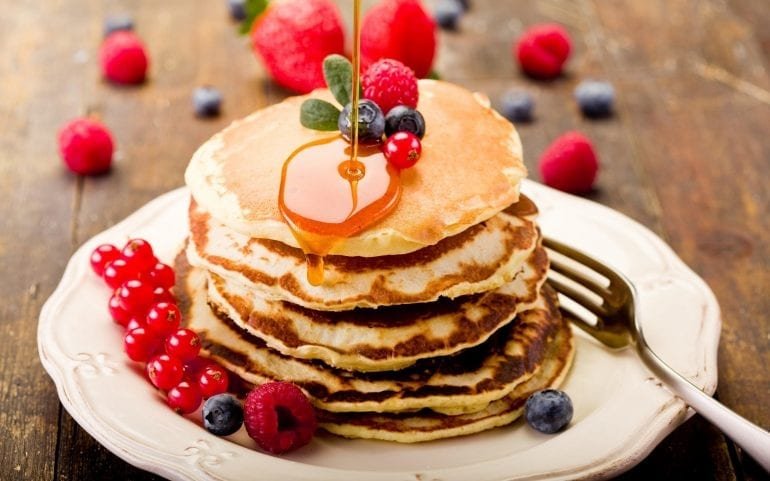 pancakes and berries scaled